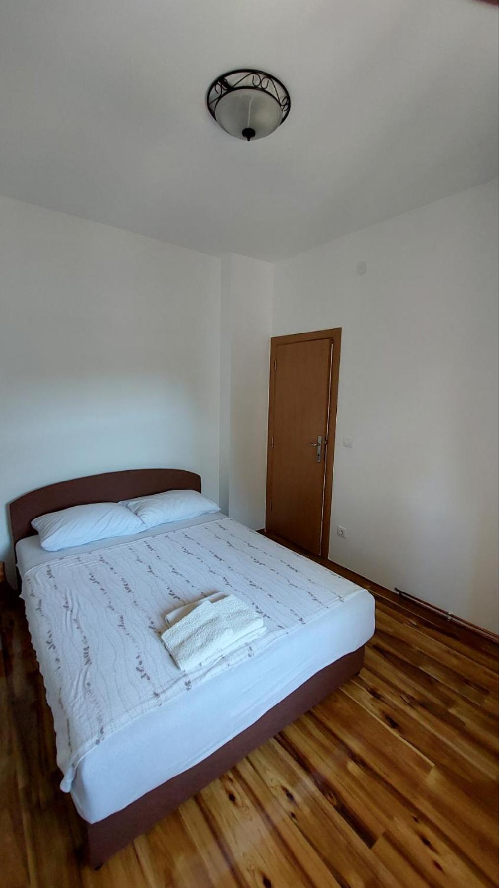 Knez Apartmani Senje Номер фото